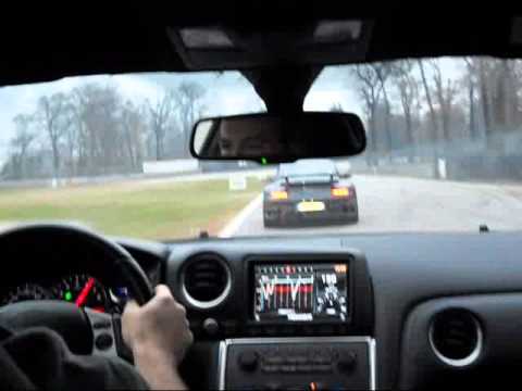 monza 11 12 2011 nissan gtr vs porsche gt3 gt2 .wmv