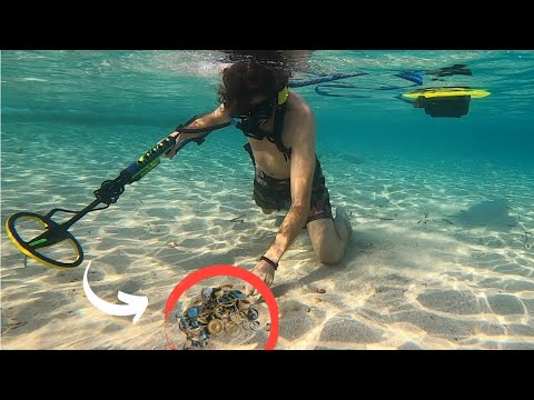 Gioielli d'oro e diamanti trovati sott'acqua a Billionaires Beach! (Rilevamento di metalli sott'a...