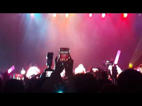 180406 SmTown Live in Dubai - HYOYEON 효연 __ Wannabe