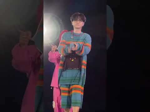 汪苏泷郑州太甜了啊！东北甜妹！我也拍到了人生视频，近距离看哥哥卖萌啦#汪苏泷 #十万伏特#汪苏泷演唱会#郑州