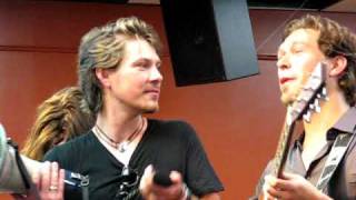 Hanson - Where&#39;s the Love (acoustic)