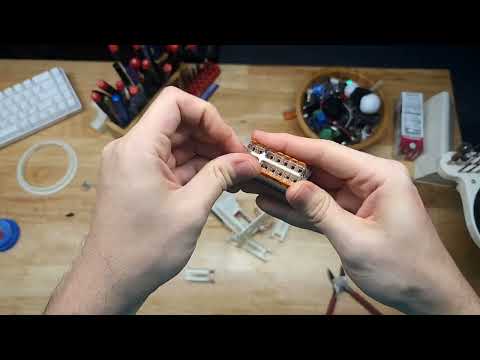 Wago 221-415 Solderless Power Bus