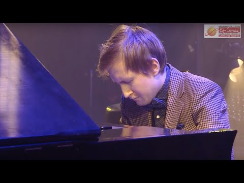 "Three Piano Preludes" George Gershwin. Исполняет Дмитрий Маслеев.