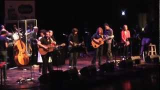 Indigo Girls and Nathaniel Rateliff - &quot;Don&#39;t Think Twice, It&#39;s Alright&quot; (eTown webisode 3)