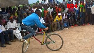 Burkina : Le danseur sur vélo de Benda-Toèga
