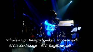 "Llama Por Favor " by Dayz y Demikeli .