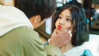 Acosa 24/7 Al Chico Lindo Que La Ignora, Hasta Que 1 Dia Se Enamora, Pero Ella Decide Vengarse De Él