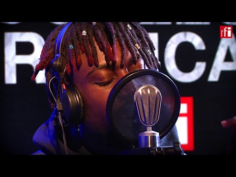 Dehmo interprète "La belle et bae" en live