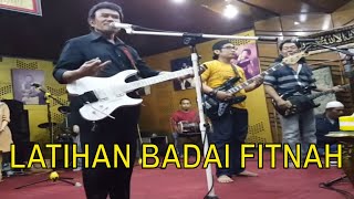 Download lagu MANTAP BADAI FITNAH RHOMA IRAMA; Sesi latihan soneta record mp3