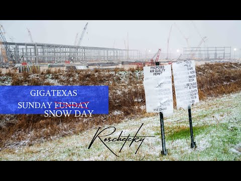 Giga Texas - GigaSnowDay - Late White Christmas at GigaTexas - flying through the snow