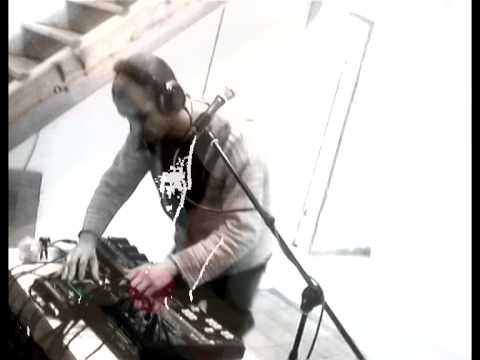 RUN - Eran Hollander Live Looping Improv #3