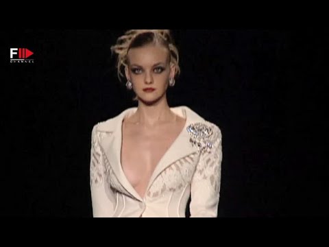 Vintage in Pills VALENTINO Spring 2005 Haute Couture - Fashion Channel