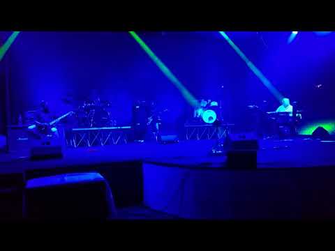 Hairless Heart Part 2 - Estro plays The Lamb Lies Down On Broadway