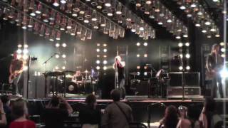 Nine Inch Nails: The Wretched in the soundcheck, Zénith, Paris.