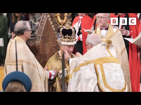 The Coronation Ceremony in 4 Minutes - BBC