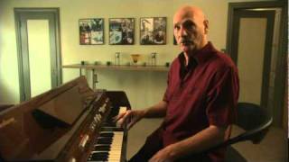 Mike Pinder describes how the mellotron works