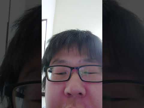 日本文化学科 自分の 顔が赤くて驚いている