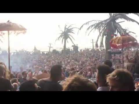 Hernan Cattaneo drops 'Systematika' @ Woodstock 69 (NL)