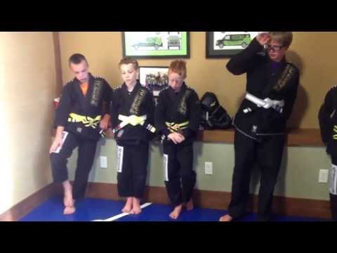 The Submission Samurai are killing it, here Stella teaches a arm bar from guard bottom.