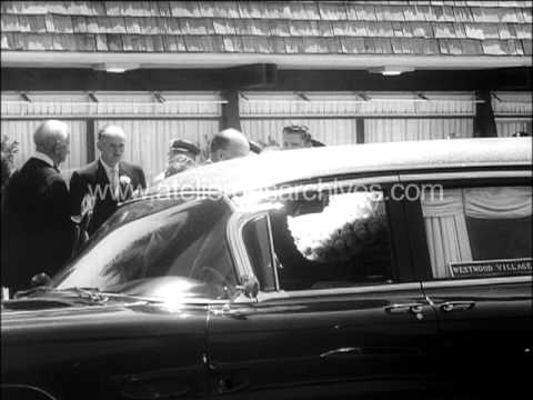 Les obsèques de Marilyn Monroe