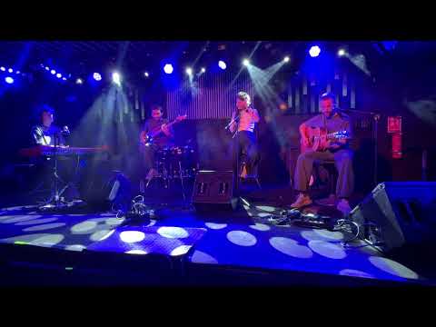 IZARO - Errefuxiatuena (Live Sevilla 2005)