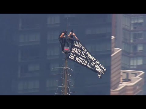 Couple that stunned NYC by climbing Empire State Building could face prison time