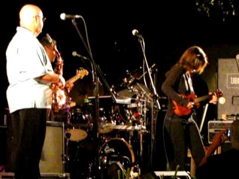 Tom Scott & Brittni Paiva - Ode to Billy Joe - Sax and Ukulele