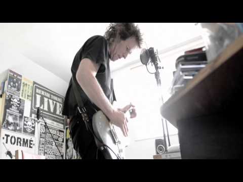 Bernie Torme: guitar solo in the control room: 'Partytown' from 'Flowers & Dirt' ….