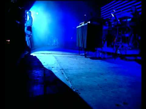 Massive Attack - Teardrop (Glastonbury 2008 / Part 2 of 6) (High Definition)
