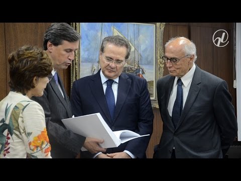 Renan recebe relatório da Comissão Nacional da Verdade
