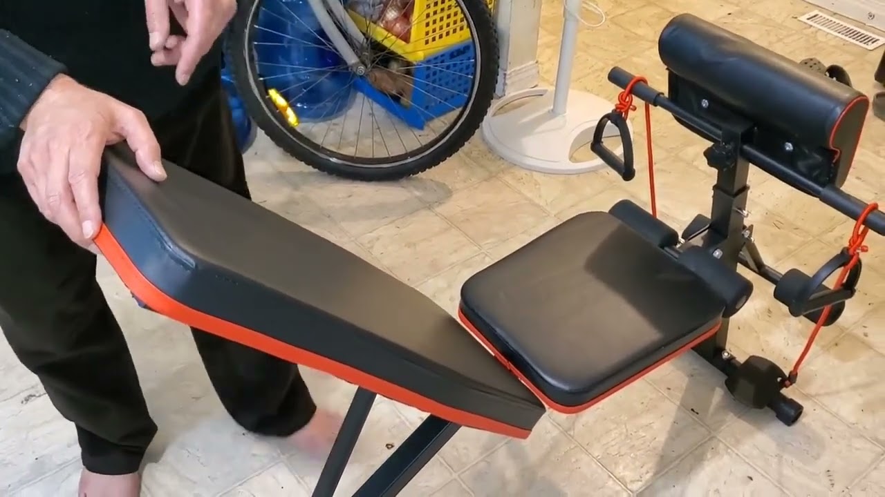 Banc de musculation multifonctionnel réglable video thumbnail