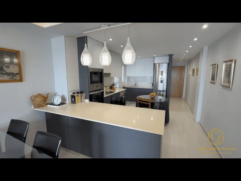 €329,000 – First Line Beachfront Apartment in Torrevieja | Fully Renovated & Sea Views 🌊🏡