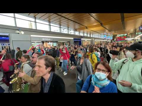 - Danser encore - Flashmob Basel 28. April 2021 Suisse Switzerland