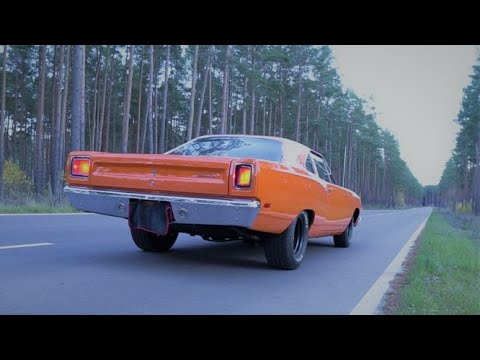 1969 Plymouth Roadrunner 383 VS 440 Acceleration & Sound