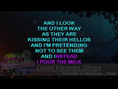 download lagu mp3 mp4 Toms Diner Karaoke, download lagu Toms Diner Karaoke gratis, unduh video klip Toms Diner Karaoke