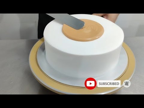 salted caramel cake delicious falever by chef saqibgujjar #cake #cakedecorating #cakelover 🎂🎂🎂