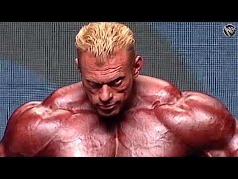 WOLF CLIMBING THE HILL - MONSTER PHYSIQUE - DENNIS WOLF MOTIVATION