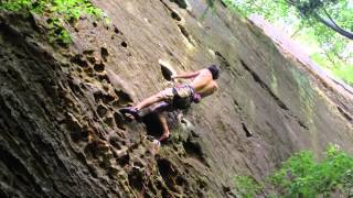 preview picture of video 'Climbing Hippocrite (5.12a) at The Zoo - Red River Gorge'
