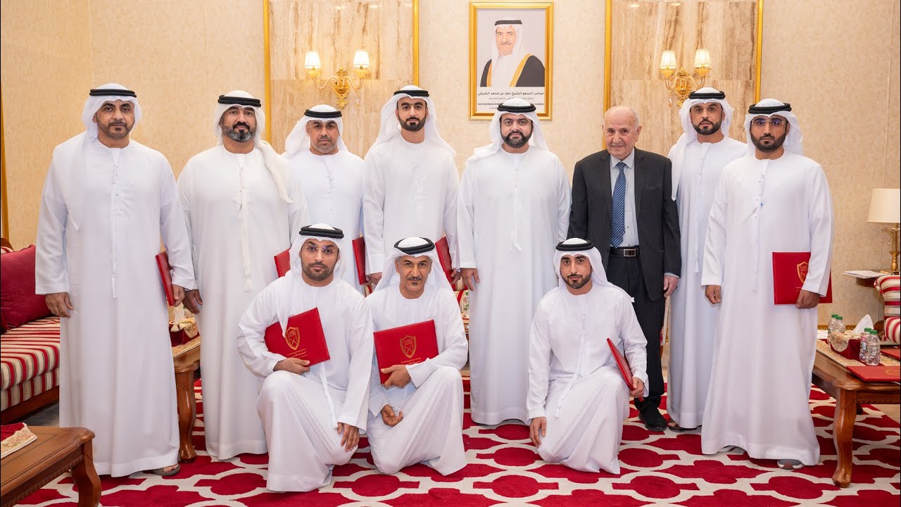 محمد الشرقي يستقبل حملة الشهادات العليا ويشيد بجهودهم العلمية #الشارقة24 