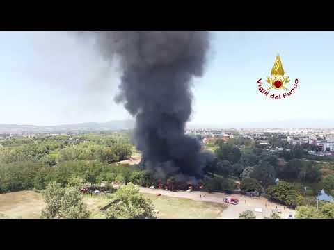 Incendio all'Isolotto di Firenze 20 luglio 2022