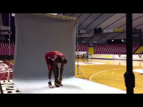 Backstage del servizio fotografico per la guida al campionato