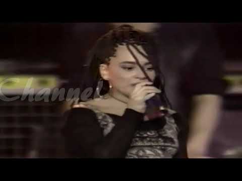 Ice MC feat. Alexia - It's A Rainy Day and Think About the Way  (Live @ Dance Machine)