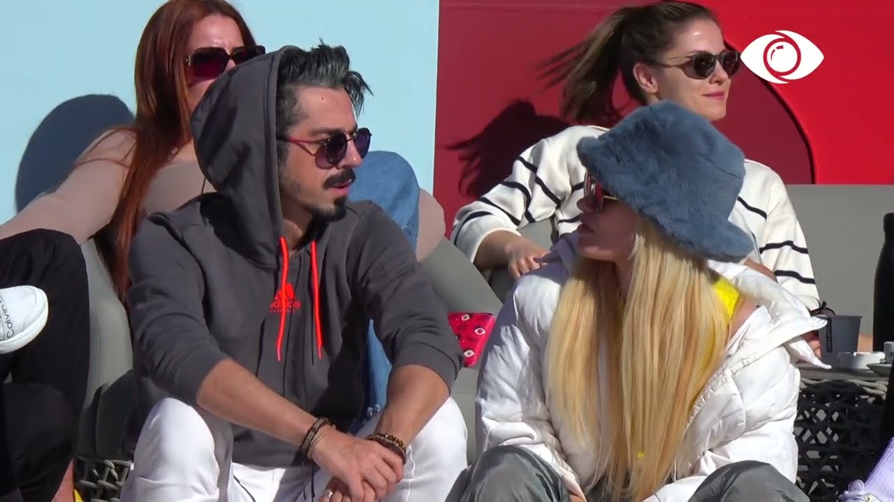 Mendoj që askush nuk e kupton çfarë flasim ne/ Dea bisedon me Amosin