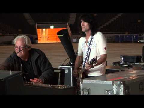 KISSONLINE EXCLUSIVE: TOMMY THAYER AT KISS' STOCKHOLM SOUND CHECK.