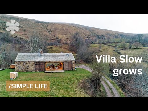 , title : 'Villa Slow housebarn couple builds 30m2 mini-version 🐌 (timelapse)'