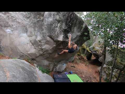 Tiba Vroom - Salathé Wall (assis) 7C+/V10 Fontainebleau
