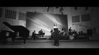 Smolik "Forget Me Not" feat. Emmanuelle Seigner