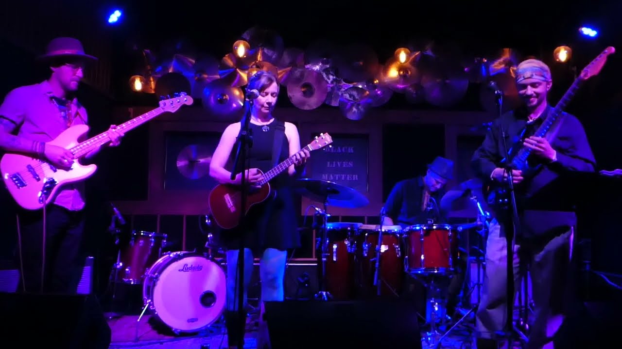 Promotional video thumbnail 4 for Annie Sea Music