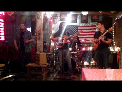 Michael Alanis & Andres Sustaita with The Texacali Resonators - "Sweet Home Chicago"