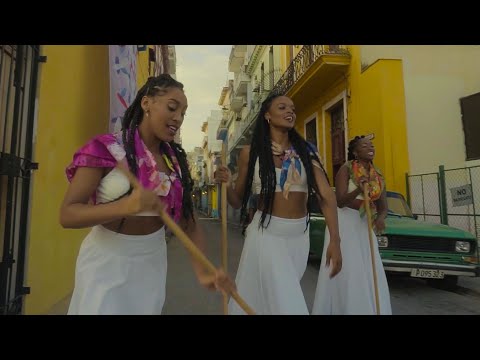 Bailando “El Escobero” en La Habana Vieja (Rumba All-Stars)